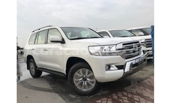 Buy Import Toyota Land Cruiser White Car in Import - Dubai in Curacao Buy Import Toyota Land Cruiser White Car in Import - Dubai in Curacao
