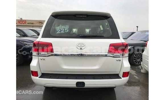 Buy Import Toyota Land Cruiser White Car in Import - Dubai in Curacao Buy Import Toyota Land Cruiser White Car in Import - Dubai in Curacao