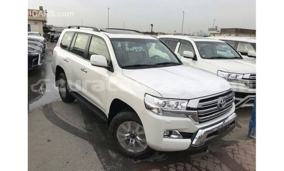 Buy Import Toyota Land Cruiser White Car in Import - Dubai in Curacao Buy Import Toyota Land Cruiser White Car in Import - Dubai in Curacao