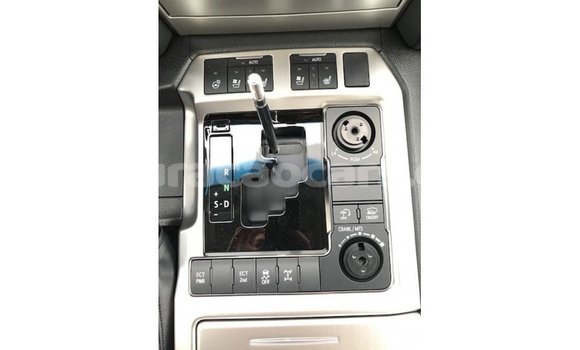 Buy Import Toyota Land Cruiser White Car in Import - Dubai in Curacao Buy Import Toyota Land Cruiser White Car in Import - Dubai in Curacao
