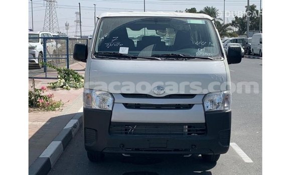 Buy Import Toyota Hiace White Car in Import - Dubai in Curacao Buy Import Toyota Hiace White Car in Import - Dubai in Curacao