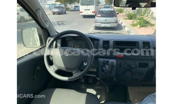 Buy Import Toyota Hiace White Car in Import - Dubai in Curacao Buy Import Toyota Hiace White Car in Import - Dubai in Curacao