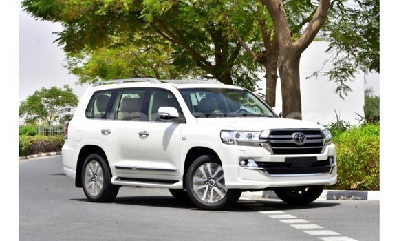 Buy Import Toyota Land Cruiser White Car in Import - Dubai in Curacao Buy Import Toyota Land Cruiser White Car in Import - Dubai in Curacao