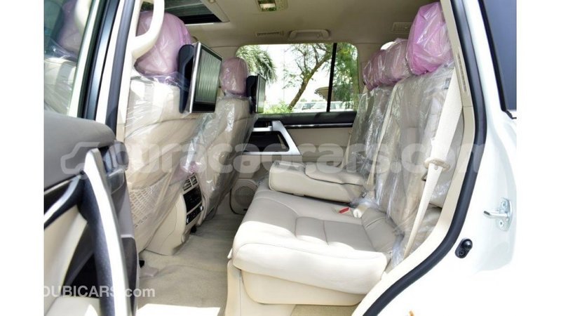 Big with watermark toyota land cruiser curacao import dubai 3077