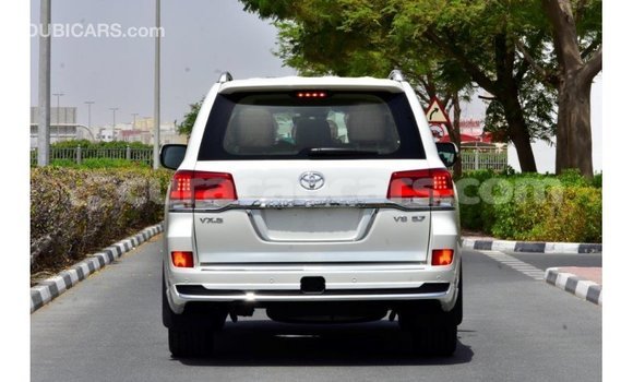 Buy Import Toyota Land Cruiser White Car in Import - Dubai in Curacao Buy Import Toyota Land Cruiser White Car in Import - Dubai in Curacao