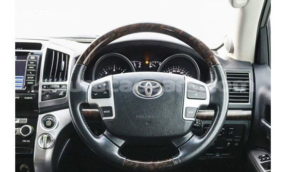 Buy Import Toyota Land Cruiser White Car in Import - Dubai in Curacao Buy Import Toyota Land Cruiser White Car in Import - Dubai in Curacao