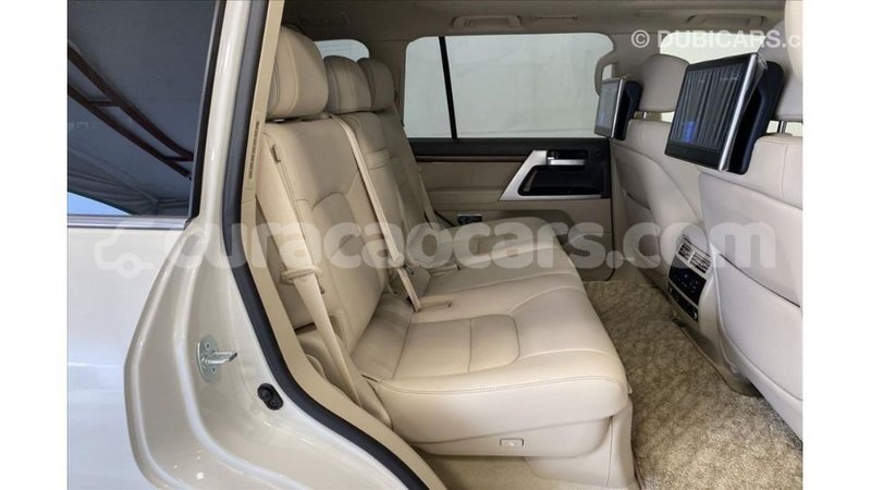 Big with watermark toyota land cruiser curacao import dubai 3085