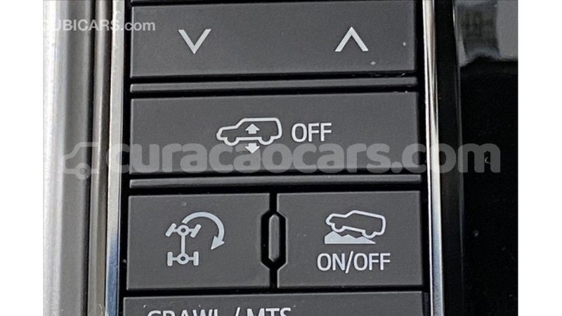 Big with watermark toyota land cruiser curacao import dubai 3086