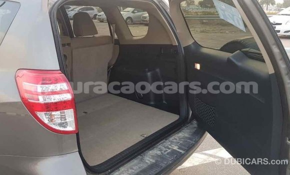 Buy Import Toyota HiAce Brown Truck in Import - Dubai in Curacao Buy Import Toyota HiAce Brown Truck in Import - Dubai in Curacao