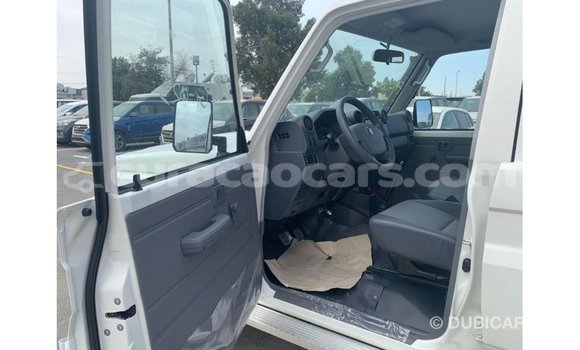 Buy Import Toyota Land Cruiser White Car in Import - Dubai in Curacao Buy Import Toyota Land Cruiser White Car in Import - Dubai in Curacao
