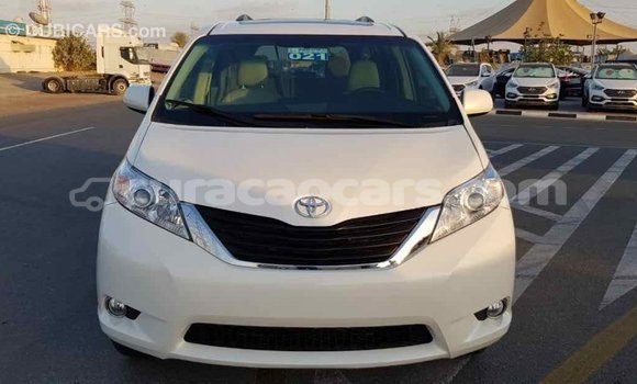 Buy Import Toyota Sienna White Car in Import - Dubai in Curacao Buy Import Toyota Sienna White Car in Import - Dubai in Curacao