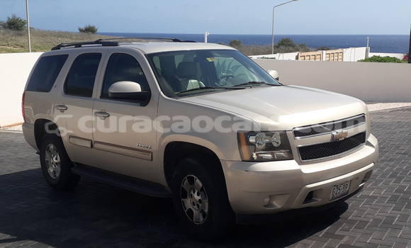 Buy Used Chevrolet Tahoe Beige Car in Willemstad in Curacao