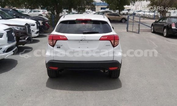 Buy Import Honda C White Bike in Import - Dubai in Curacao Buy Import Honda C White Bike in Import - Dubai in Curacao