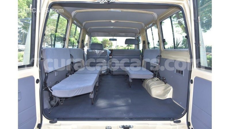 Big with watermark toyota land cruiser curacao import dubai 3133