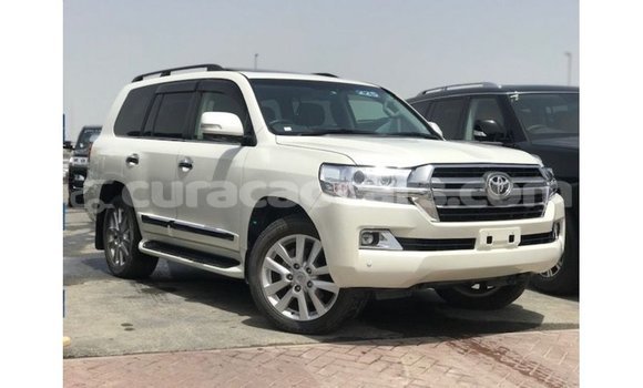 Buy Import Toyota Land Cruiser White Car in Import - Dubai in Curacao Buy Import Toyota Land Cruiser White Car in Import - Dubai in Curacao