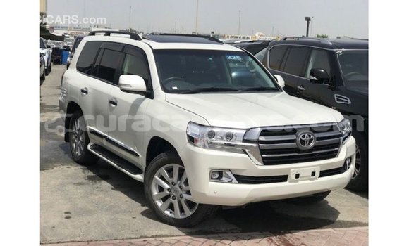 Buy Import Toyota Land Cruiser White Car in Import - Dubai in Curacao Buy Import Toyota Land Cruiser White Car in Import - Dubai in Curacao
