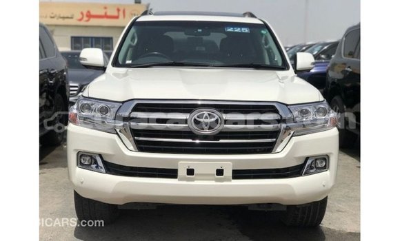 Buy Import Toyota Land Cruiser White Car in Import - Dubai in Curacao Buy Import Toyota Land Cruiser White Car in Import - Dubai in Curacao