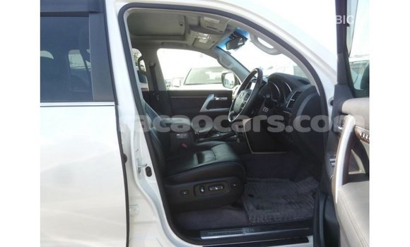 Buy Import Toyota Land Cruiser White Car in Import - Dubai in Curacao Buy Import Toyota Land Cruiser White Car in Import - Dubai in Curacao