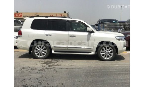Buy Import Toyota Land Cruiser White Car in Import - Dubai in Curacao Buy Import Toyota Land Cruiser White Car in Import - Dubai in Curacao