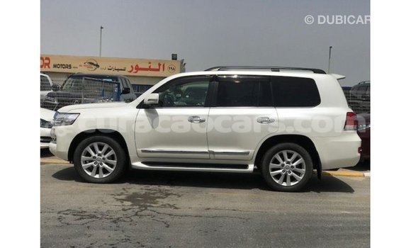 Buy Import Toyota Land Cruiser White Car in Import - Dubai in Curacao Buy Import Toyota Land Cruiser White Car in Import - Dubai in Curacao