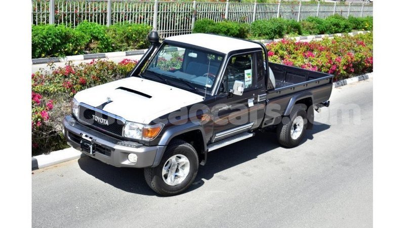 Big with watermark toyota land cruiser curacao import dubai 3139
