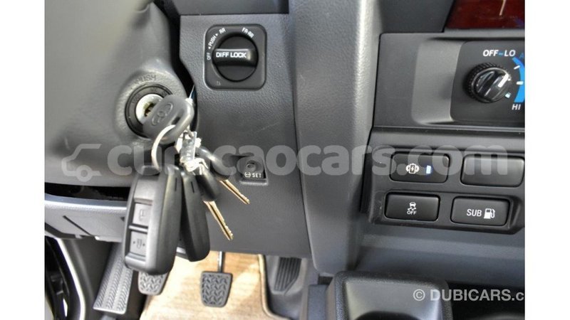 Big with watermark toyota land cruiser curacao import dubai 3139