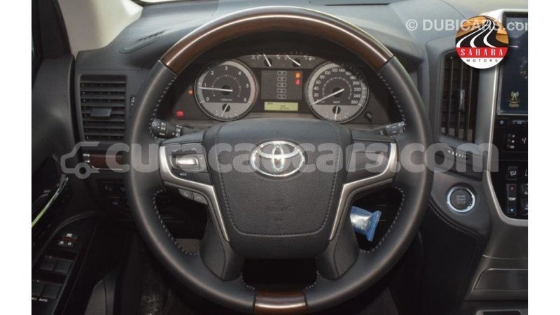 Big with watermark toyota land cruiser curacao import dubai 3140