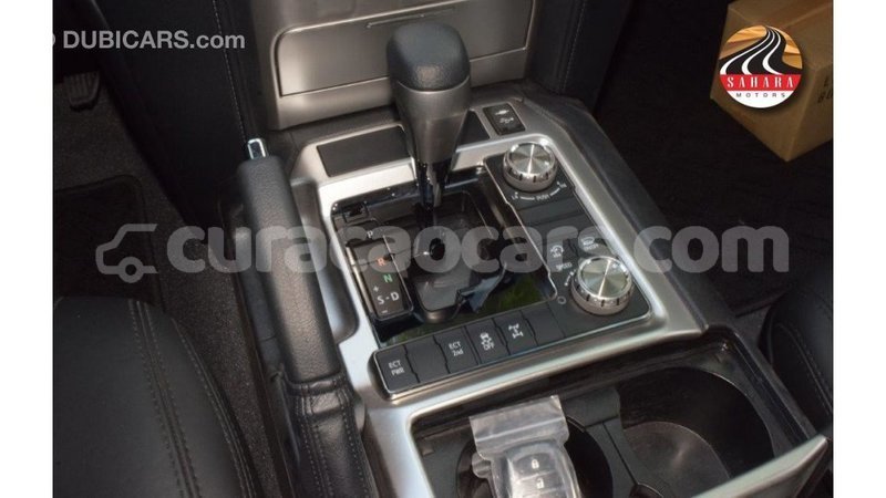 Big with watermark toyota land cruiser curacao import dubai 3140