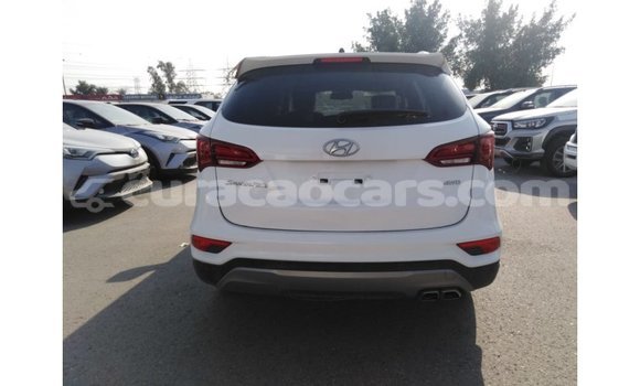 Buy Import Hyundai Santa Fe White Car in Import - Dubai in Curacao