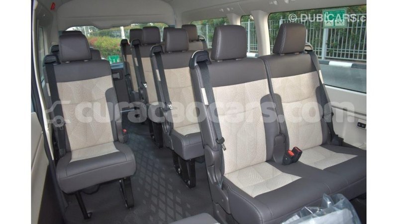Big with watermark toyota hiace curacao import dubai 3166