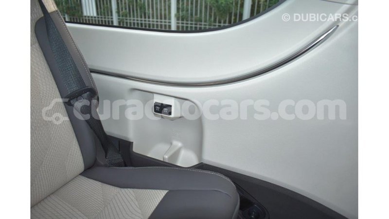 Big with watermark toyota hiace curacao import dubai 3166