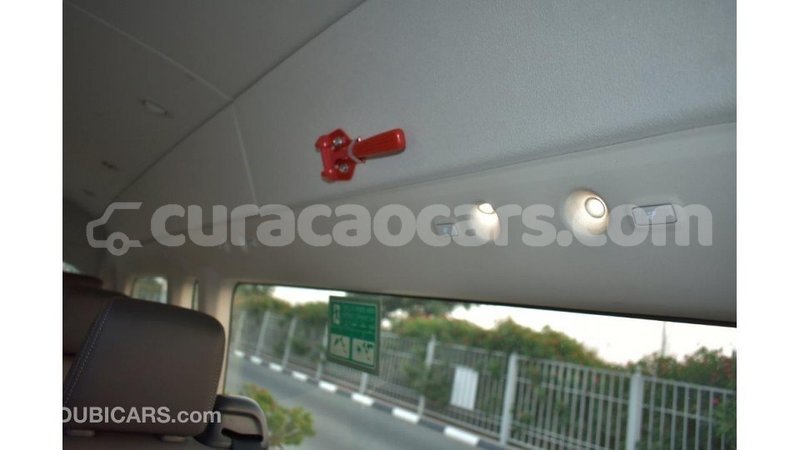 Big with watermark toyota hiace curacao import dubai 3166