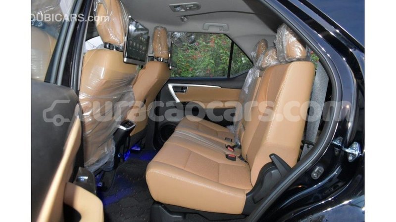 Big with watermark toyota fortuner curacao import dubai 3168