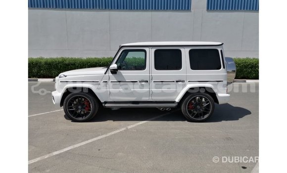 Buy Import Mercedes-Benz 190 (W201) White Car in Import - Dubai in Curacao Buy Import Mercedes-Benz 190 (W201) White Car in Import - Dubai in Curacao