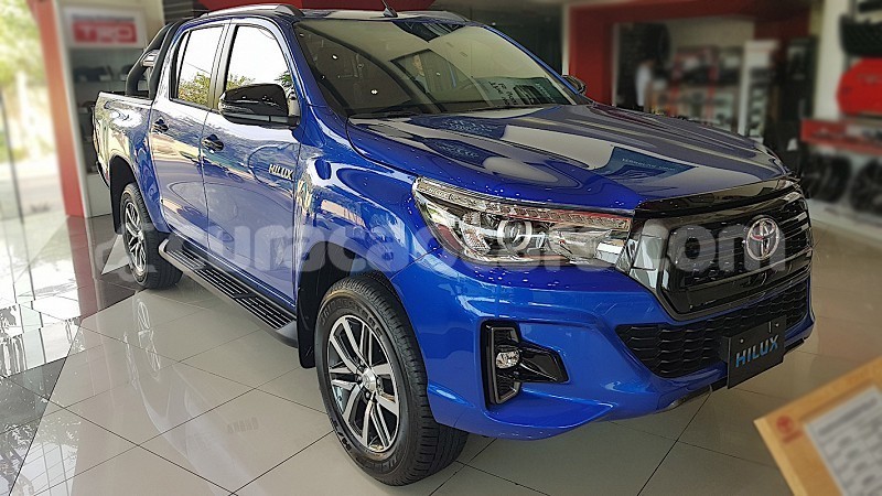 Big with watermark toyota hilux curacao willemstad 3177