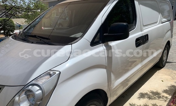 Buy Used Hyundai H1 White Car in Willemstad in Curacao Buy Used Hyundai H1 White Car in Willemstad in Curacao