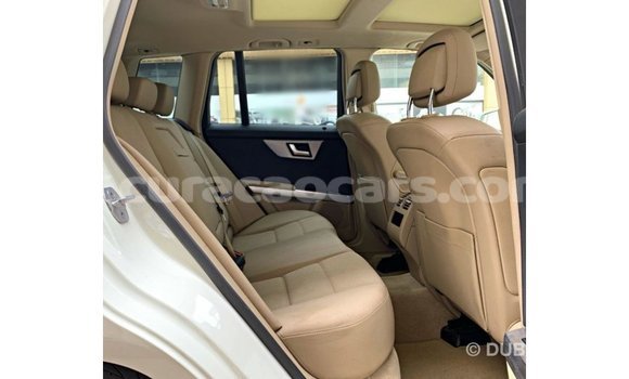 Buy Import Mercedes-Benz 190 (W201) White Car in Import - Dubai in Curacao Buy Import Mercedes-Benz 190 (W201) White Car in Import - Dubai in Curacao