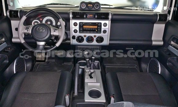 Buy Import Toyota FJ Cruiser White Car in Import - Dubai in Curacao Buy Import Toyota FJ Cruiser White Car in Import - Dubai in Curacao