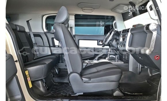 Buy Import Toyota FJ Cruiser White Car in Import - Dubai in Curacao Buy Import Toyota FJ Cruiser White Car in Import - Dubai in Curacao
