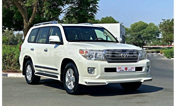 Buy Import Toyota Land Cruiser White Car in Import - Dubai in Curacao Buy Import Toyota Land Cruiser White Car in Import - Dubai in Curacao