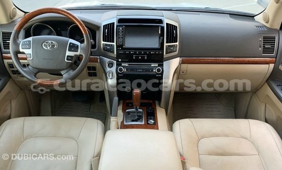 Buy Import Toyota Land Cruiser White Car in Import - Dubai in Curacao Buy Import Toyota Land Cruiser White Car in Import - Dubai in Curacao