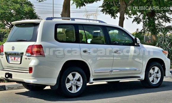 Buy Import Toyota Land Cruiser White Car in Import - Dubai in Curacao Buy Import Toyota Land Cruiser White Car in Import - Dubai in Curacao