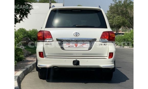 Buy Import Toyota Land Cruiser White Car in Import - Dubai in Curacao Buy Import Toyota Land Cruiser White Car in Import - Dubai in Curacao