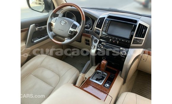 Buy Import Toyota Land Cruiser White Car in Import - Dubai in Curacao Buy Import Toyota Land Cruiser White Car in Import - Dubai in Curacao