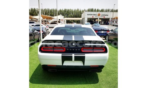 Buy Import Dodge Challenger White Car in Import - Dubai in Curacao Buy Import Dodge Challenger White Car in Import - Dubai in Curacao