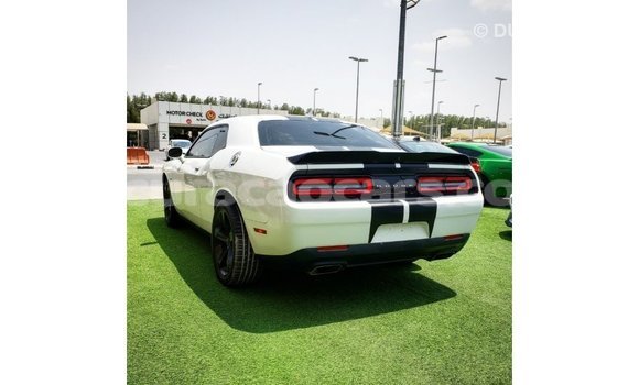 Buy Import Dodge Challenger White Car in Import - Dubai in Curacao Buy Import Dodge Challenger White Car in Import - Dubai in Curacao