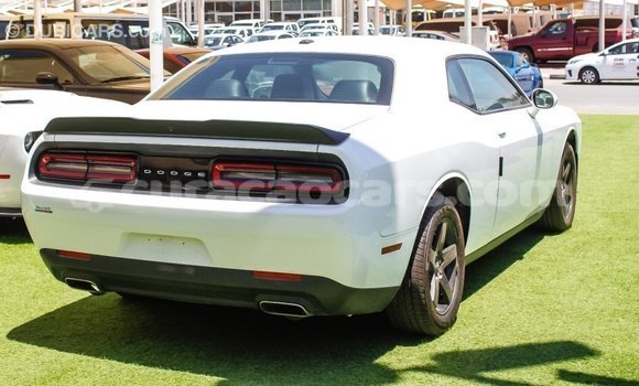 Buy Import Dodge Challenger White Car in Import - Dubai in Curacao Buy Import Dodge Challenger White Car in Import - Dubai in Curacao
