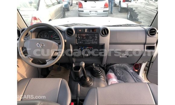 Buy Import Toyota Land Cruiser White Car in Import - Dubai in Curacao Buy Import Toyota Land Cruiser White Car in Import - Dubai in Curacao
