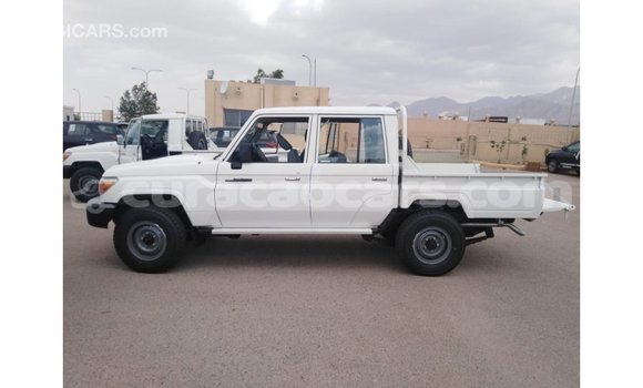 Buy Import Toyota Land Cruiser White Car in Import - Dubai in Curacao Buy Import Toyota Land Cruiser White Car in Import - Dubai in Curacao