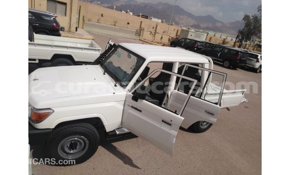 Buy Import Toyota Land Cruiser White Car in Import - Dubai in Curacao Buy Import Toyota Land Cruiser White Car in Import - Dubai in Curacao